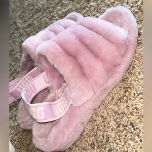 Women’s UGG “Fluff yeah” lilac slipper US 11
